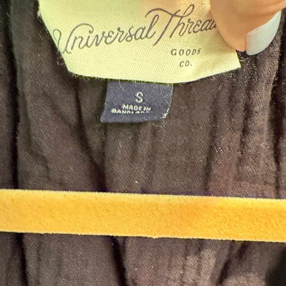 Universal Thread Black Blouse - Picture 3 of 6